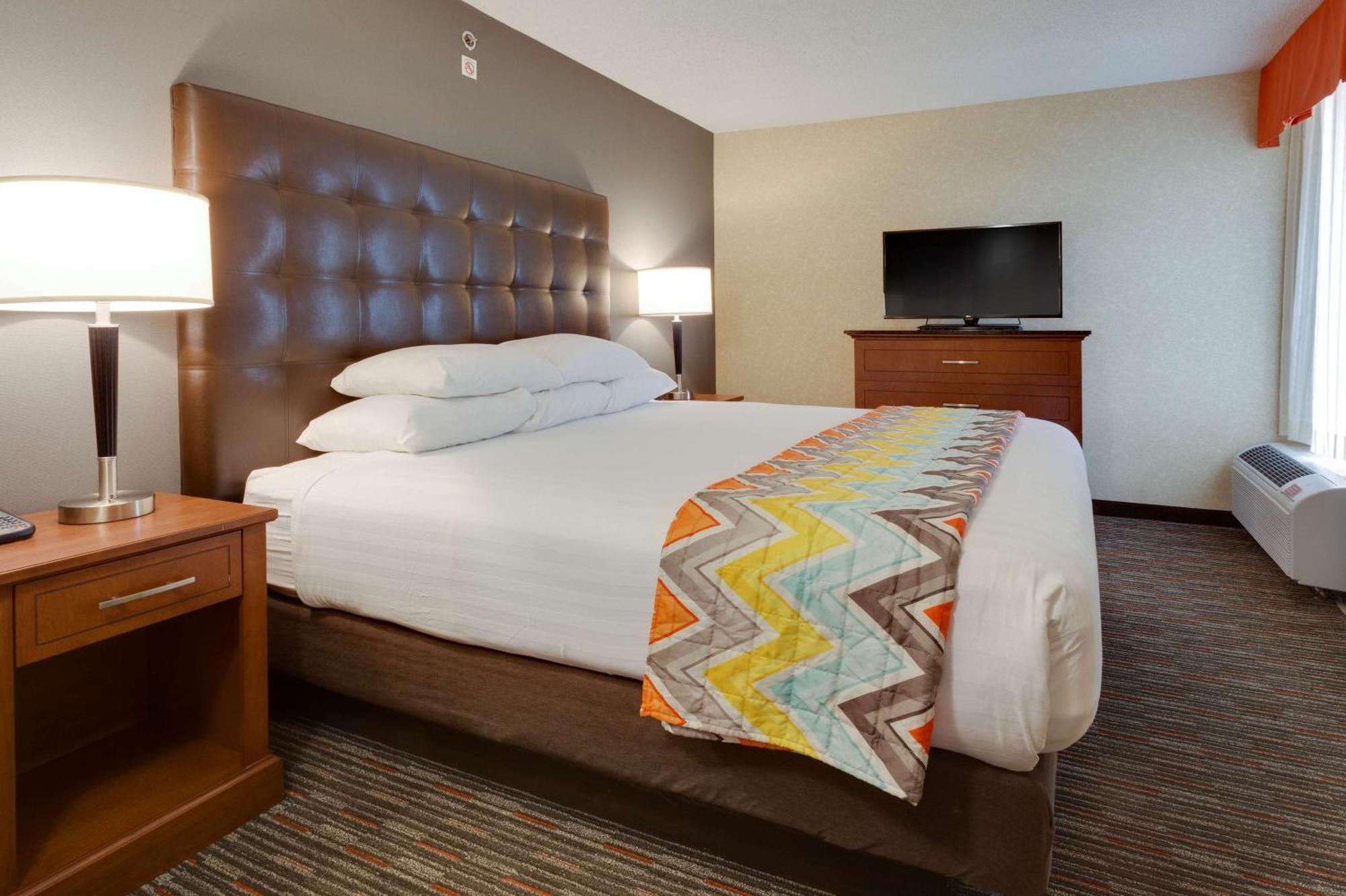 Drury Inn & Suites Columbia Stadium Boulevard Екстериор снимка