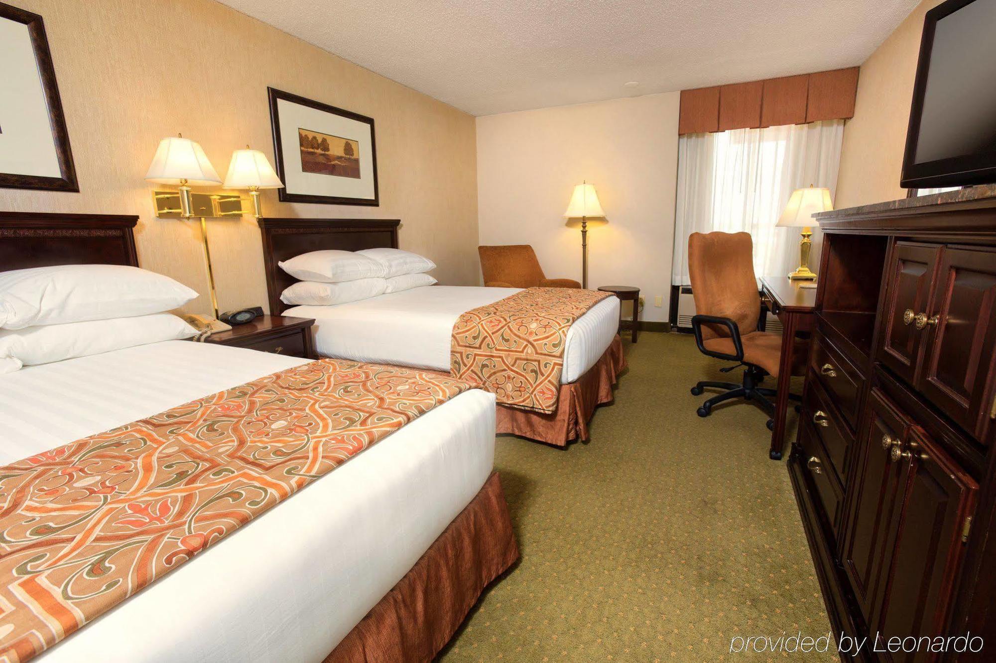 Drury Inn & Suites Columbia Stadium Boulevard Екстериор снимка